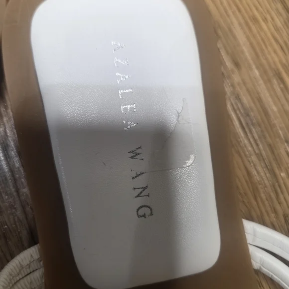 Azalea Wang White Women's Sandals Size 8 New New - Picture 6 of 6